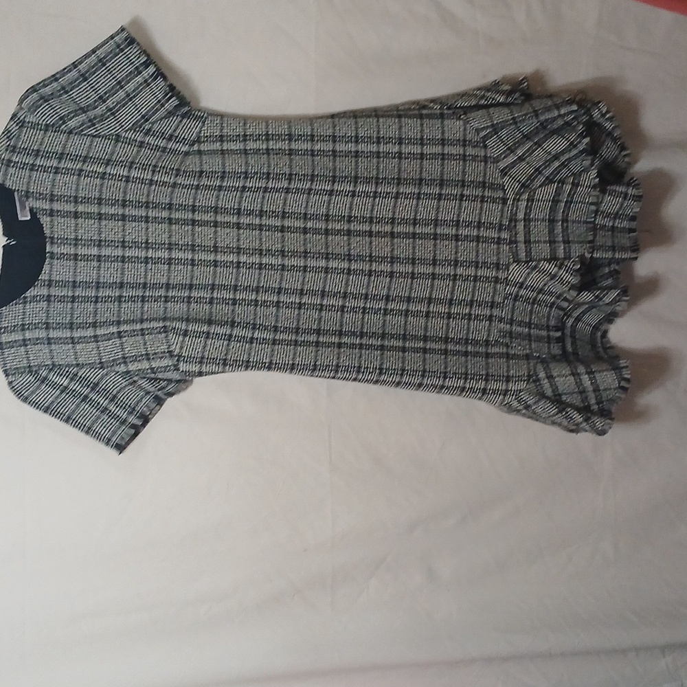 Like new Chelsea 28 tweed like dress Sz 2